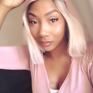 Meet your Posher, Alexis